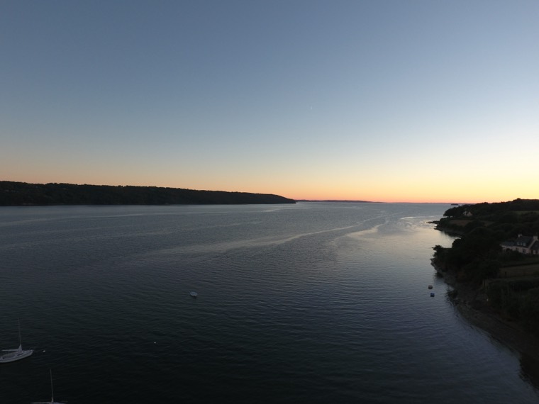 Reflets du soir sur la rade